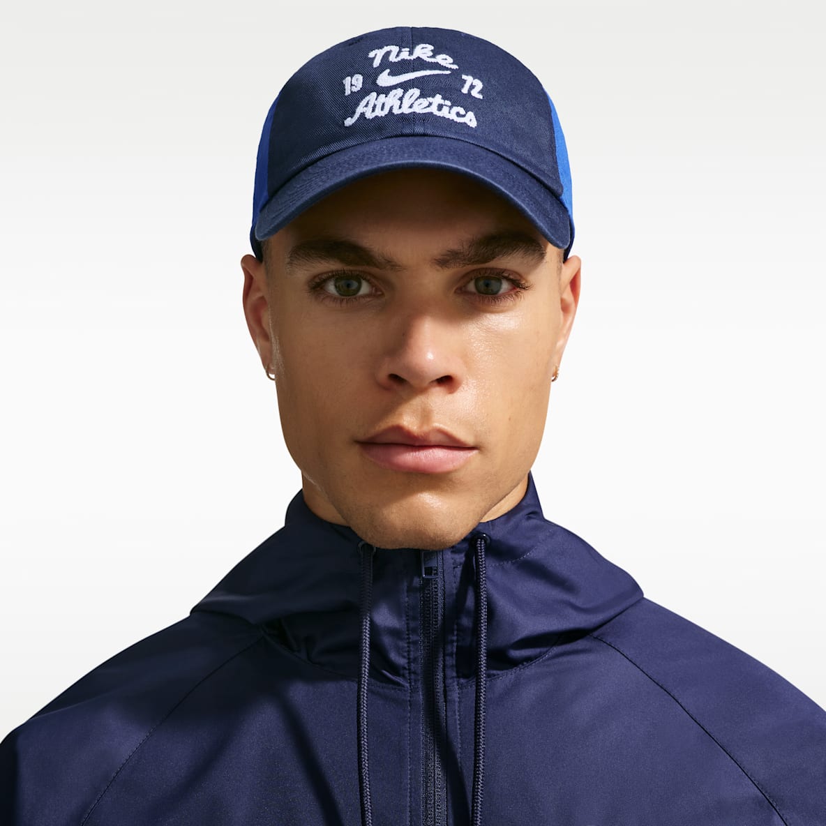 나이키 클럽 언스트럭처 캡