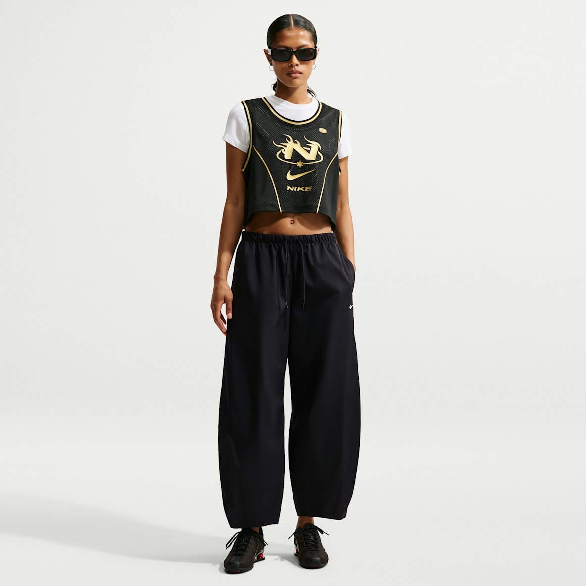Nike Sportswear Women's Loose Mid-Rise Barrel Trousers