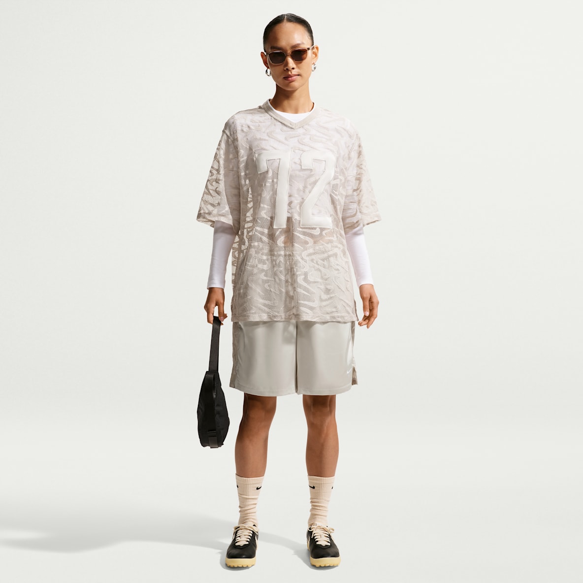 Nike Sportswear Chill Lace Women's Loose Mid-Rise Shorts