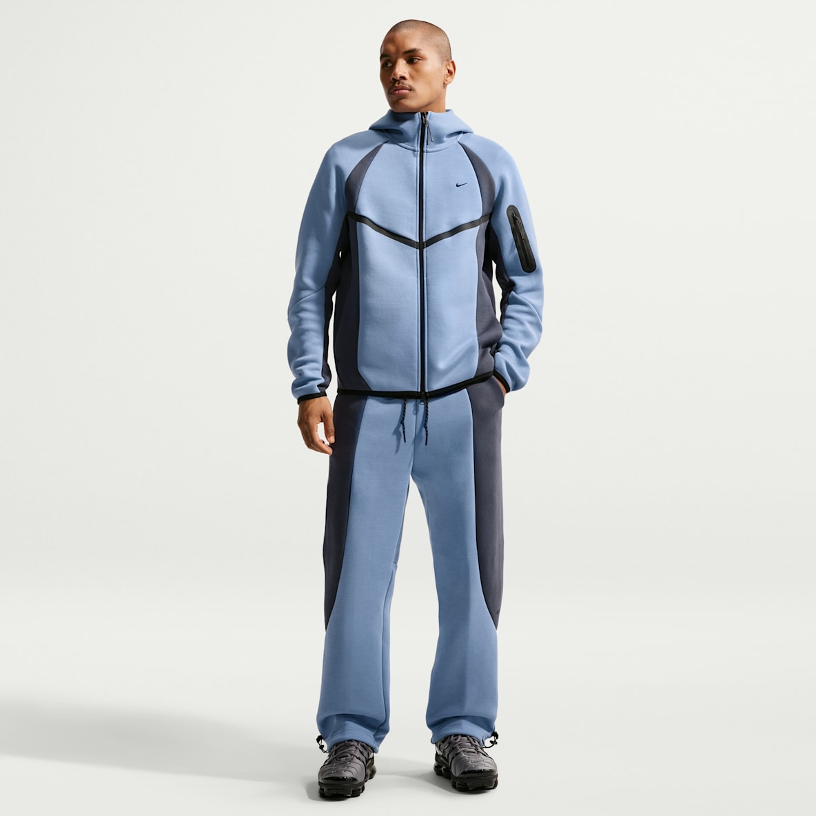 Nike Tech Men's Colour-Block Open-Hem Fleece Trousers