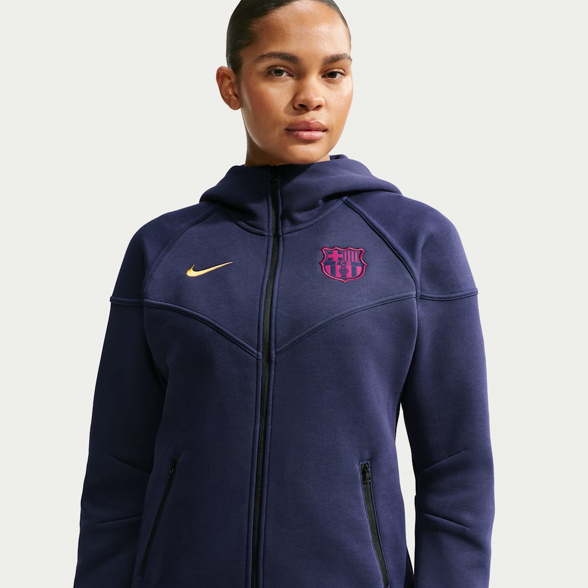 FC Barcelona Tech Fleece Windrunner Felpa da calcio con cappuccio e zip a tutta lunghezza Nike – Donna