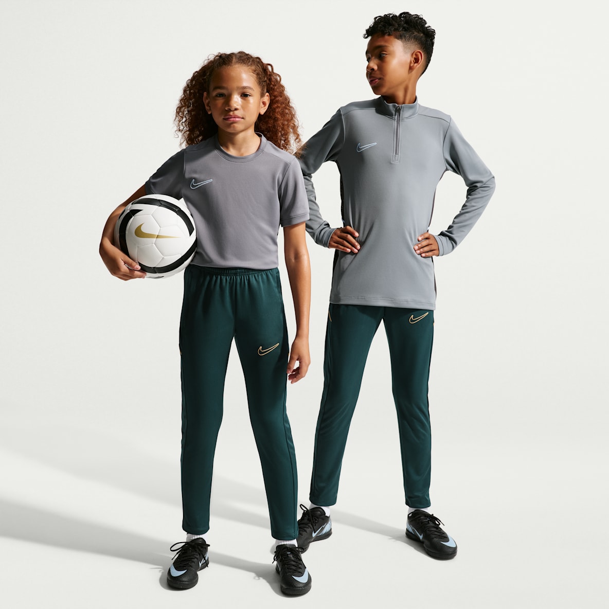 Nike Academy Dri-FIT fotballbukse til store barn