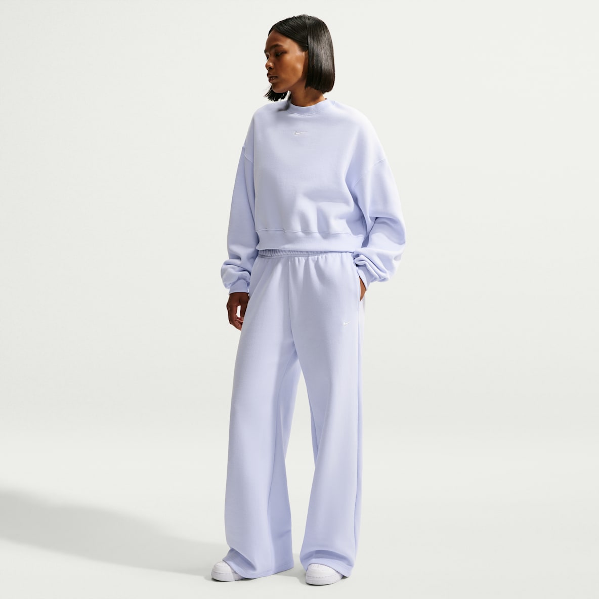 Nike Studio Fleece Medium Weight Pants de tiro medio y pierna amplia para mujer