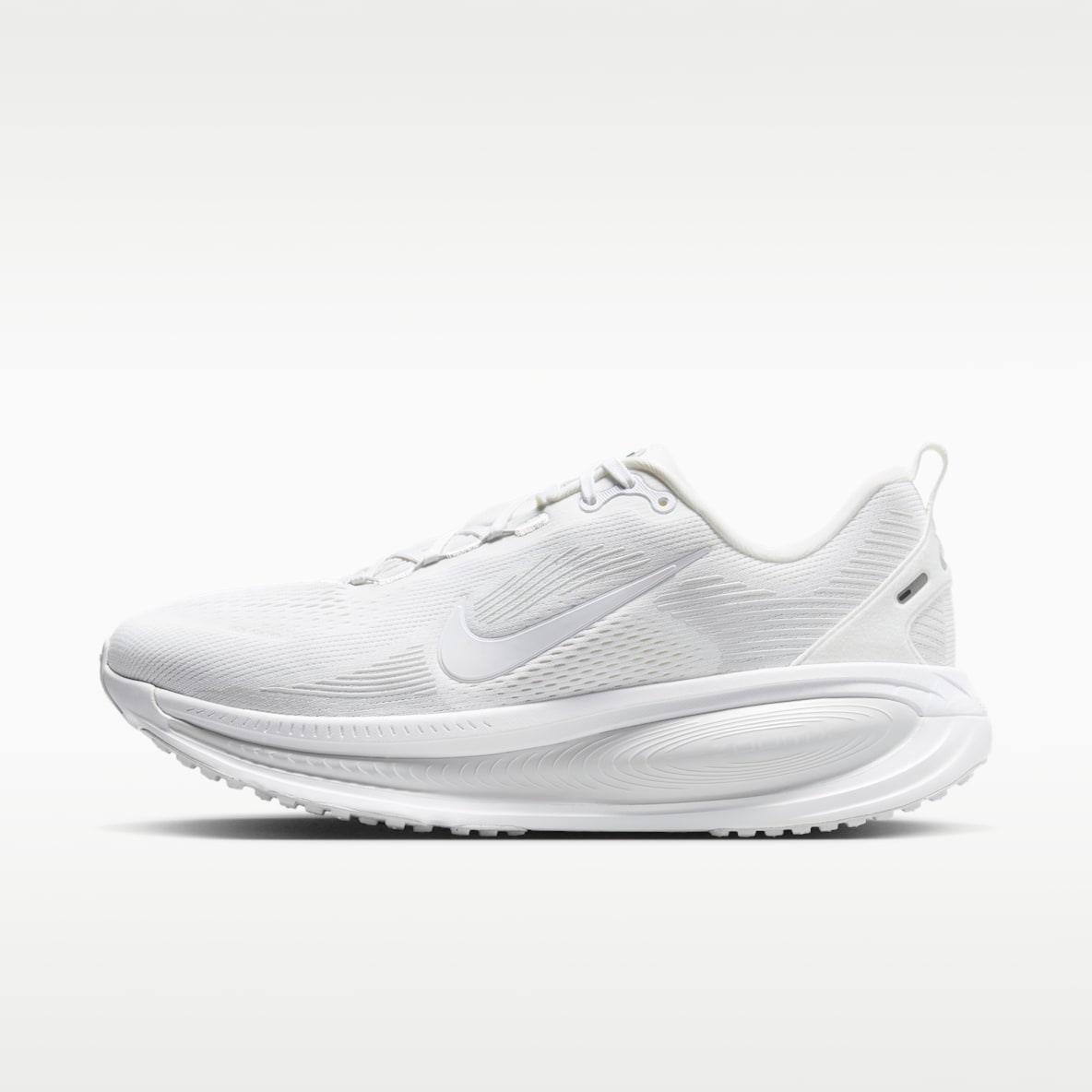 Nike Vomero 18 Tenis de correr en pavimento para hombre