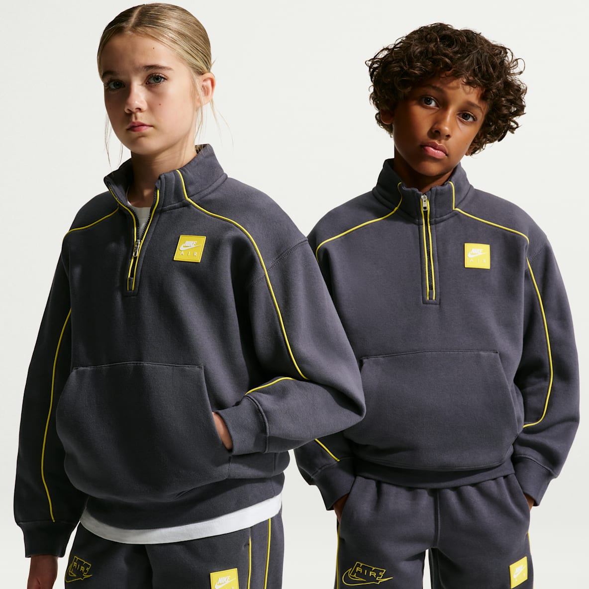 Nike Air Older Kids' Quarter-Zip Top