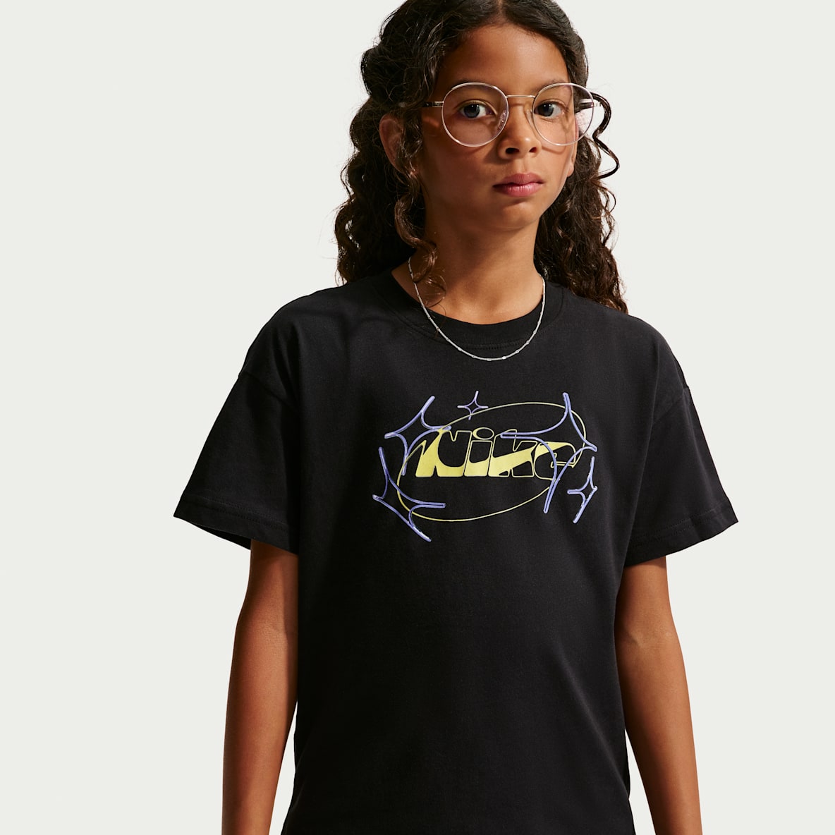 Nike Sportswear Big Kids' (Girls') T-Shirt