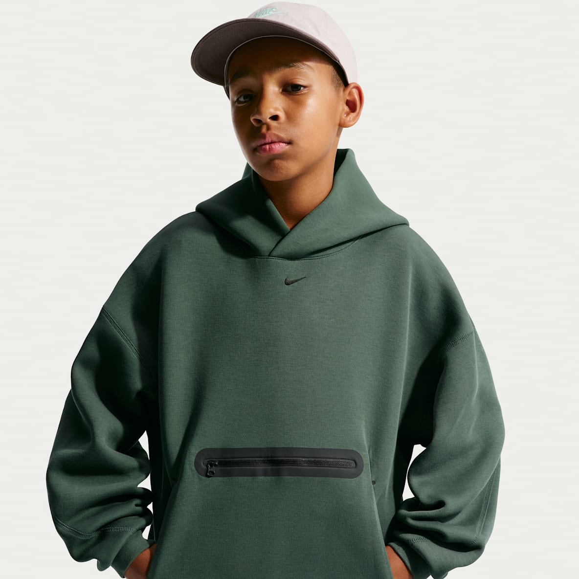 Nike Sportswear Tech Fleece Big Kids' (Boys') Oversized Pullover Hoodie