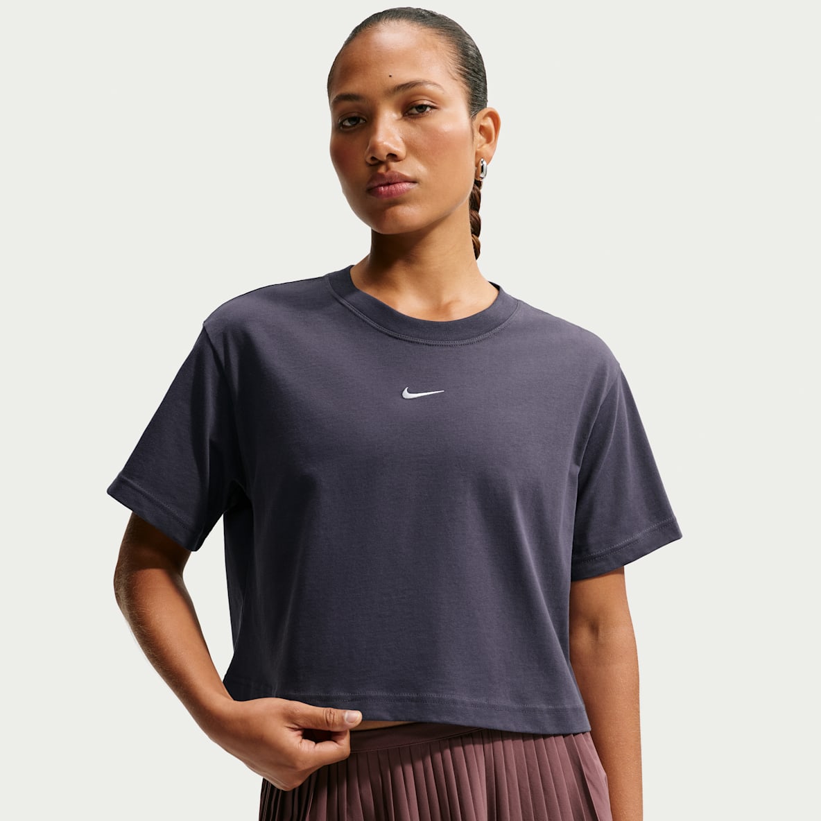 Nike Sportswear Classic Women's Loose Short-Sleeve Cropped T-Shirt