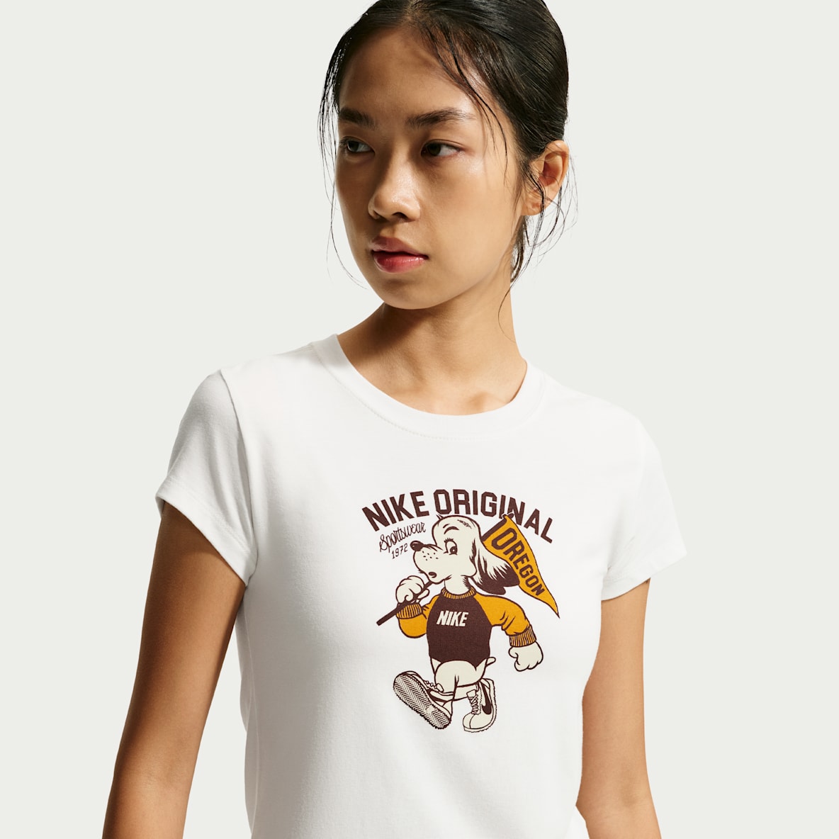 ナイキ スポーツウェア チル ニット ウィメンズ スリム モッドクロップド Tシャツ