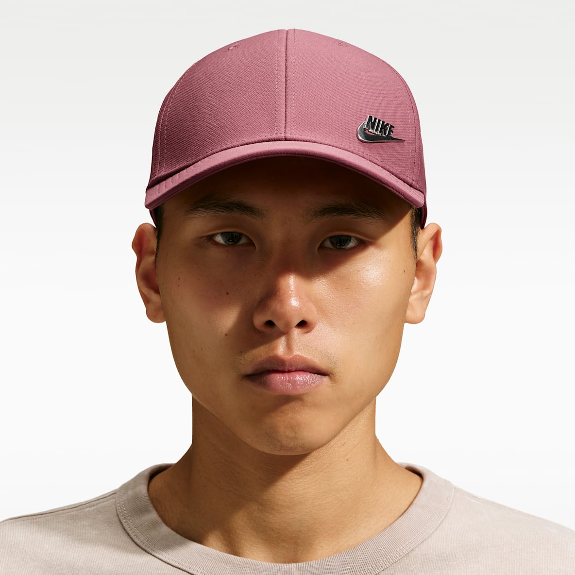 Nike Dri-FIT Club Structured Metal Logo Cap