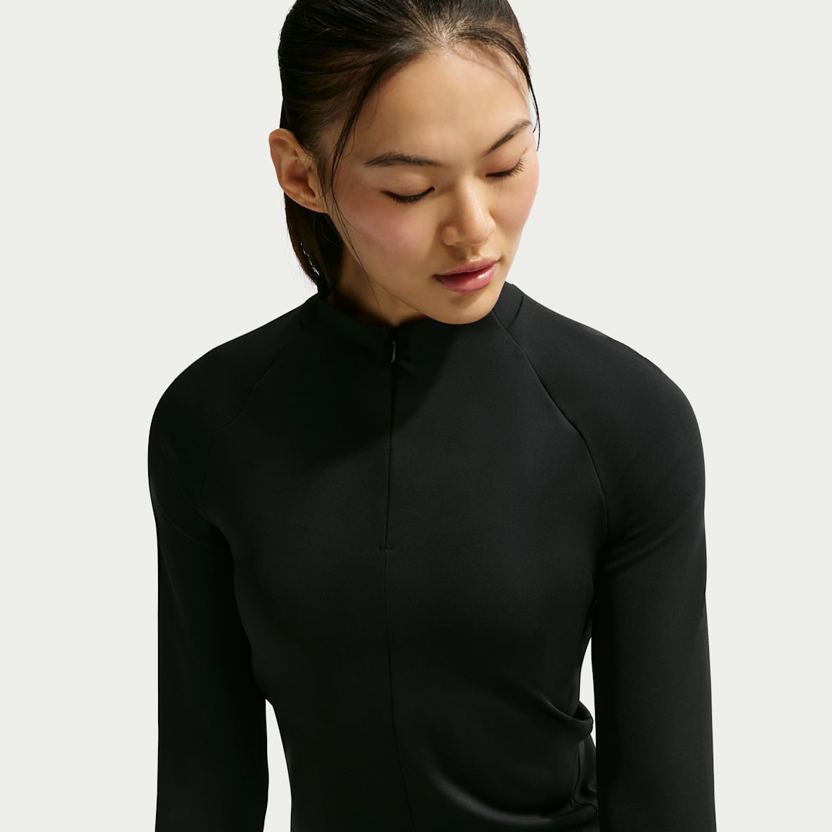 나이키 유니버사 여성 쿼터집 긴팔 탑