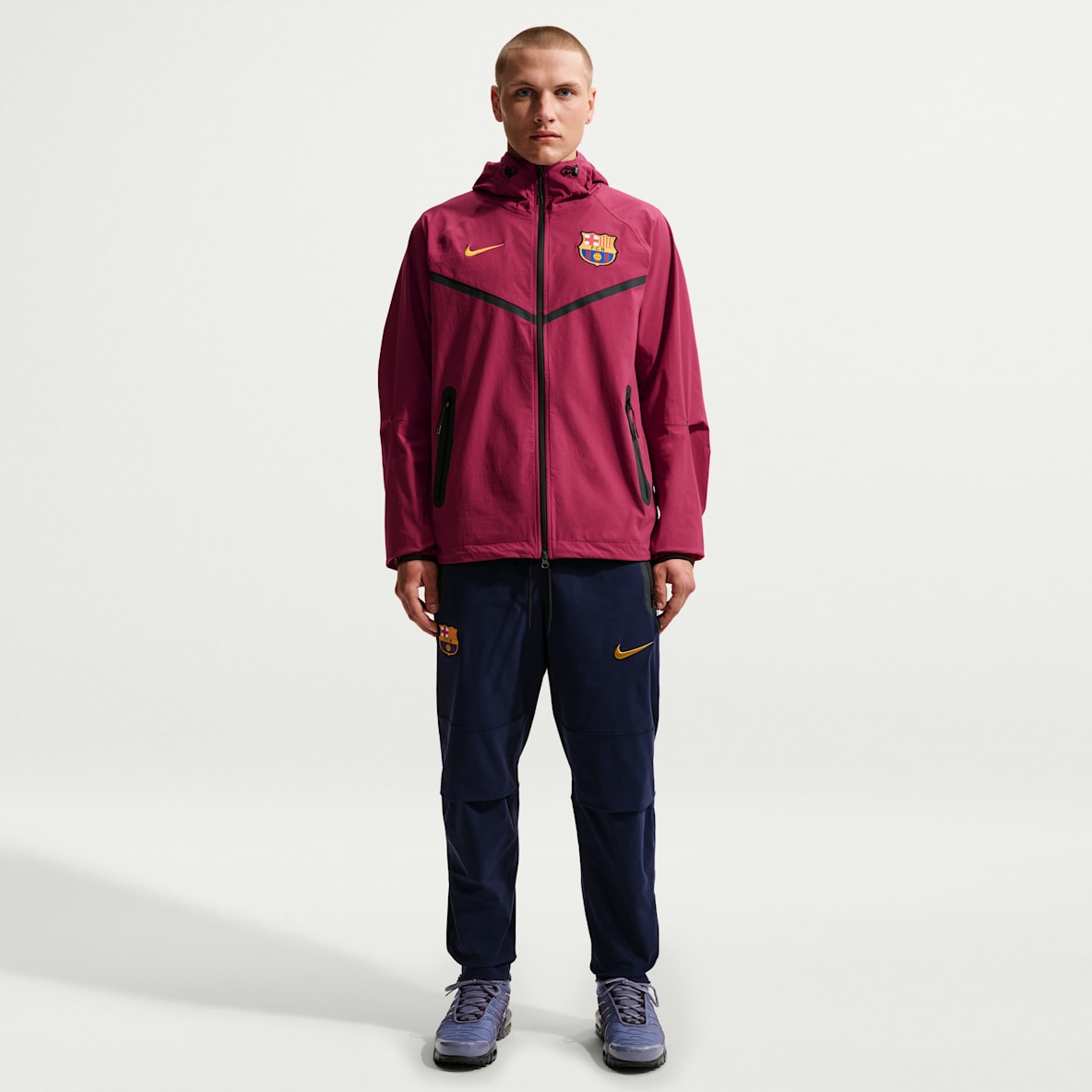 F.C. Barcelona Tech Men's Nike Football Woven Trousers