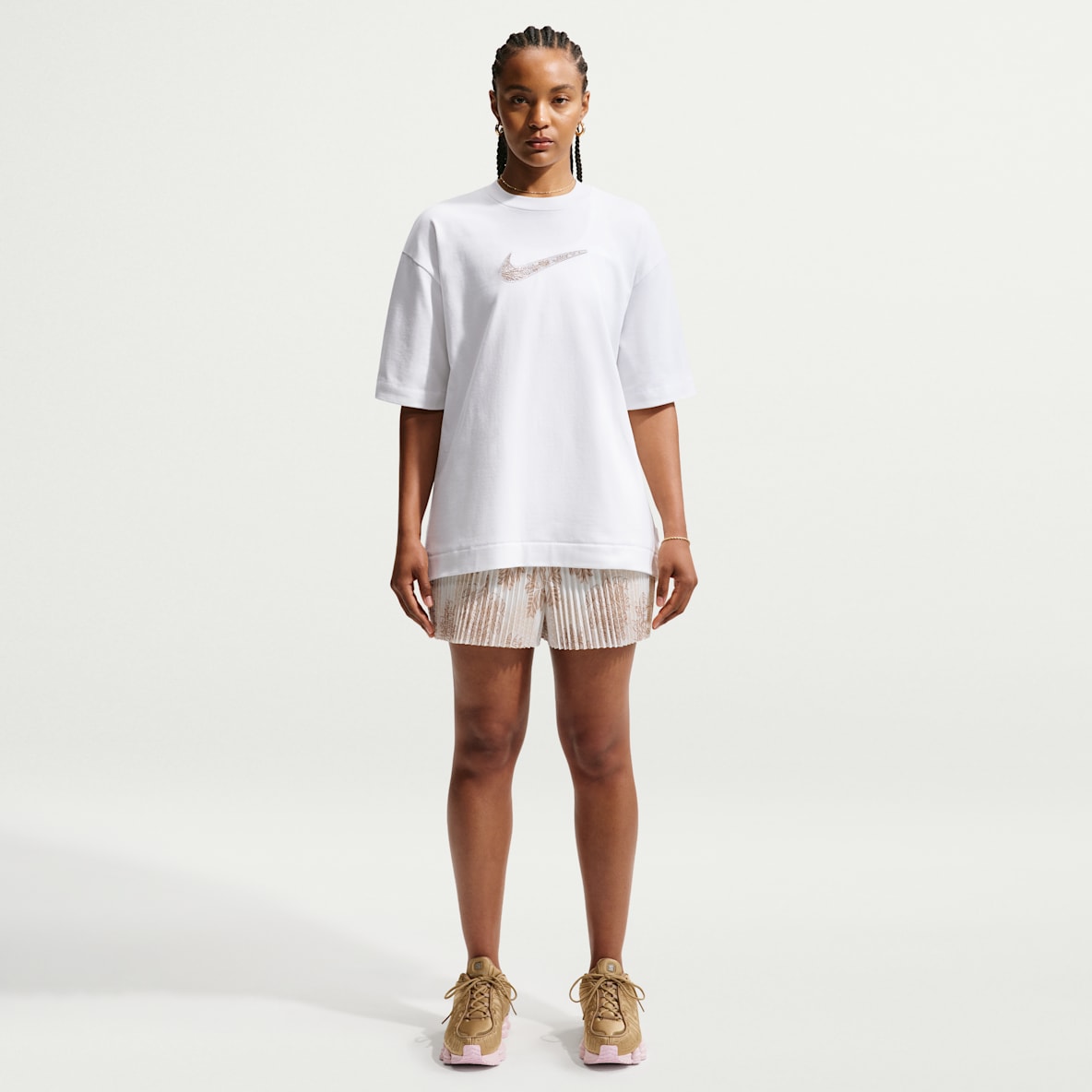 Naomi Osaka Dameshorts med mellomhøyt liv (8 cm)