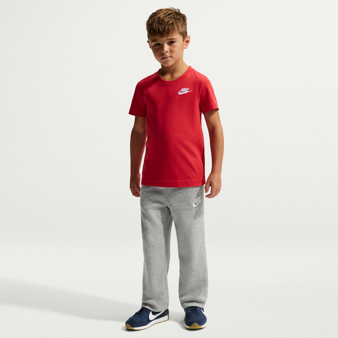 Nike Sportswear Pants holgados con dobladillo abierto para niños talla pequeña