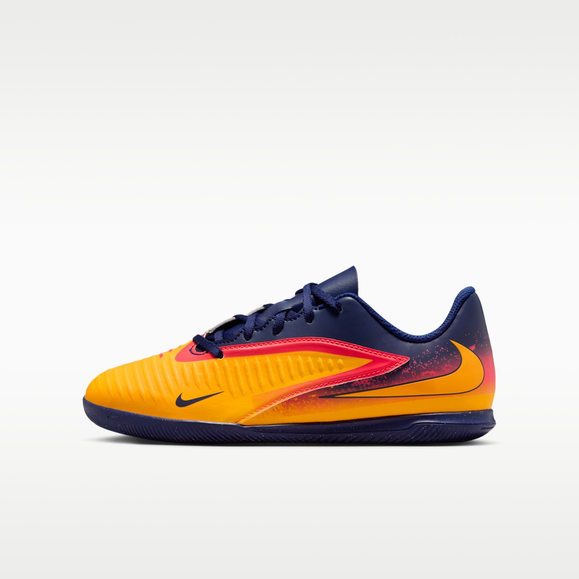 Nike Jr. Phantom 6 Low Club 'Erling Haaland' Older Kids' Indoor Court Football Shoes