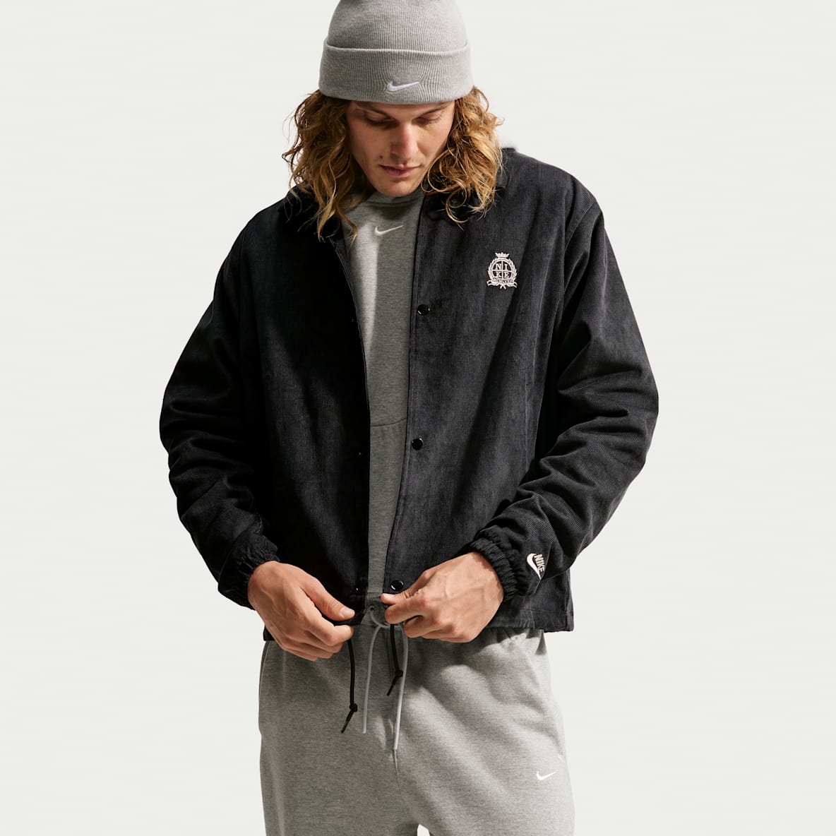 Nike Sportswear Club Veste de coach en velours côtelé pour homme