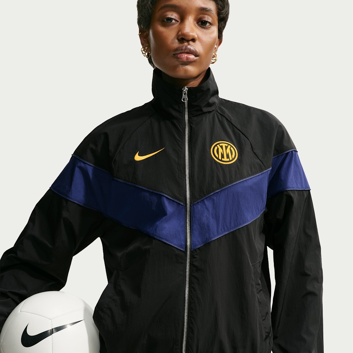 Inter Milan Windrunner Veste tissée anti-UV Nike Football pour femme