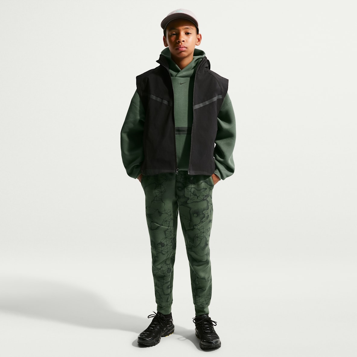 Nike Tech Fleece Older Kids' (Boys') Joggers
