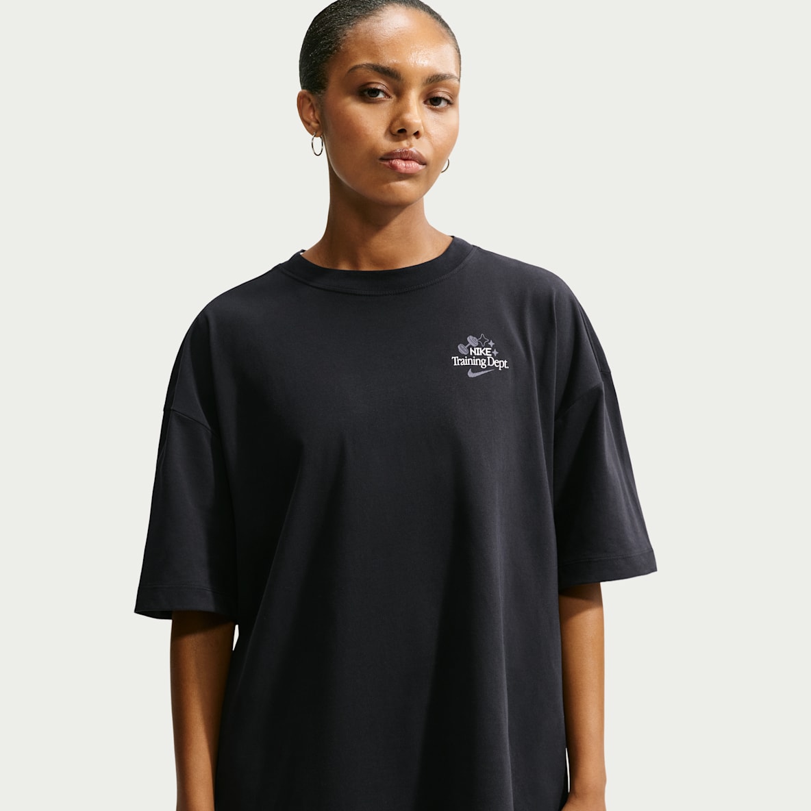 Nike Playera Dri-FIT oversized para mujer