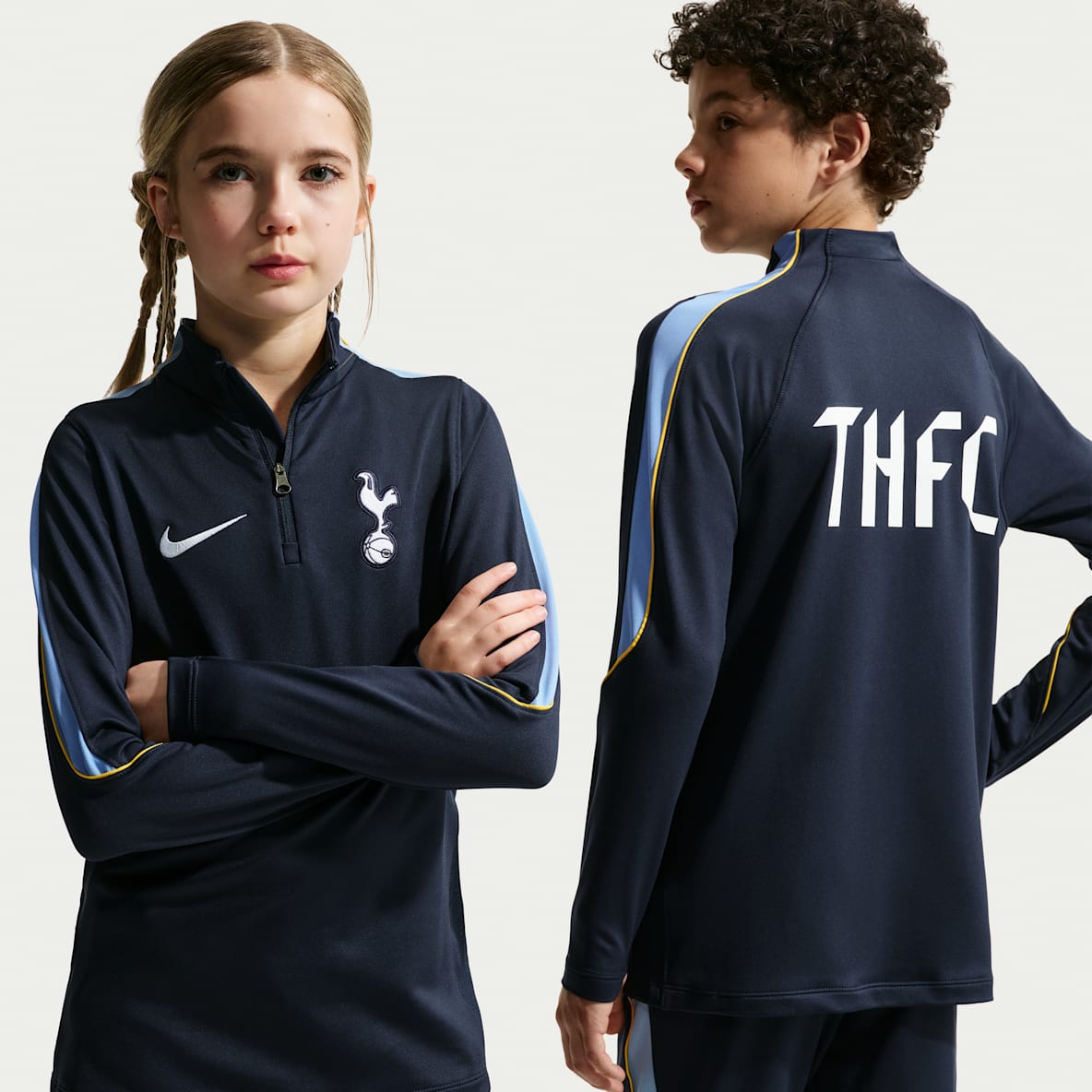 Tottenham Hotspur Strike Fotbollsträningströja med Nike Dri-FIT i stickat material för ungdom