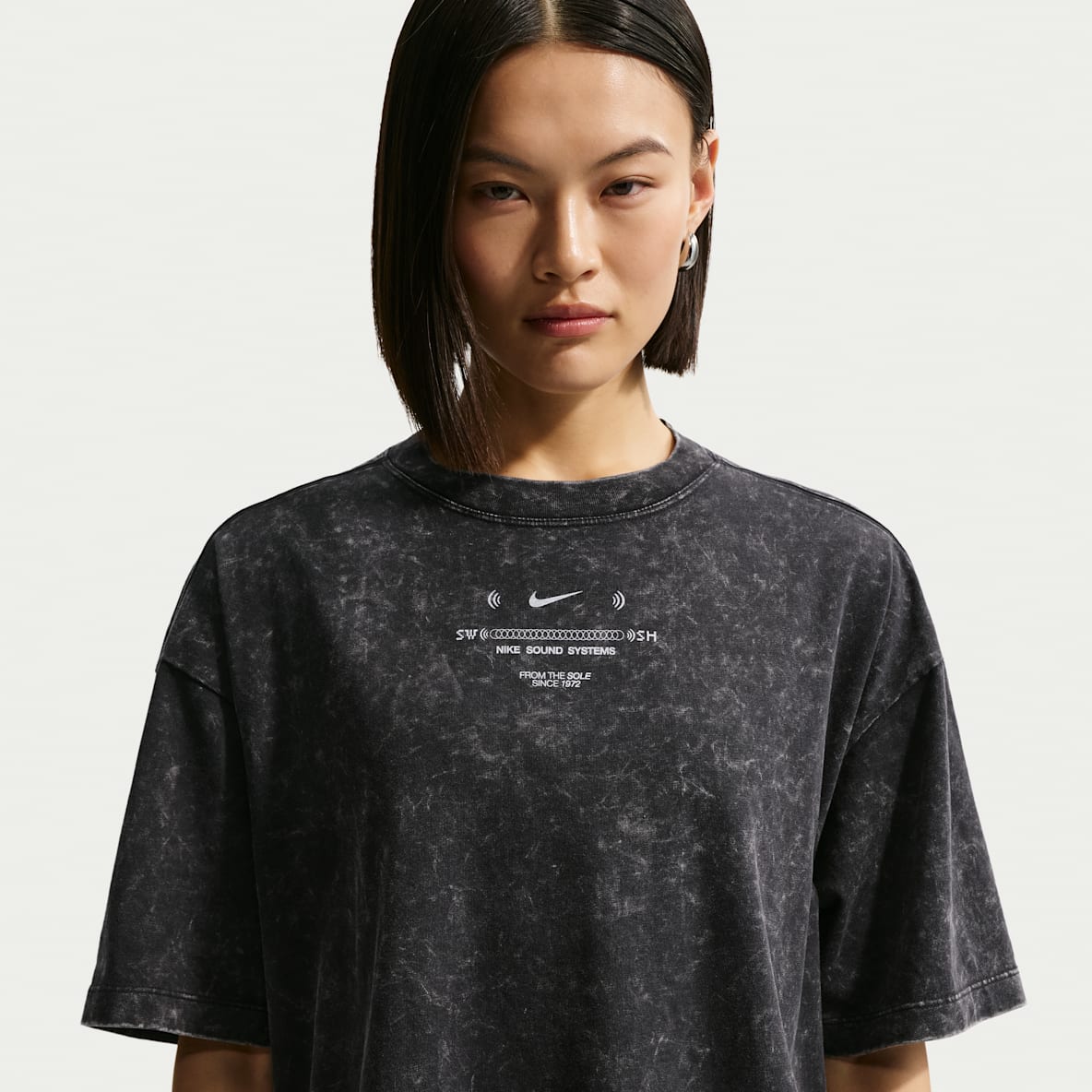 Nike Sportswear Classic Women's Oversized T-Shirt