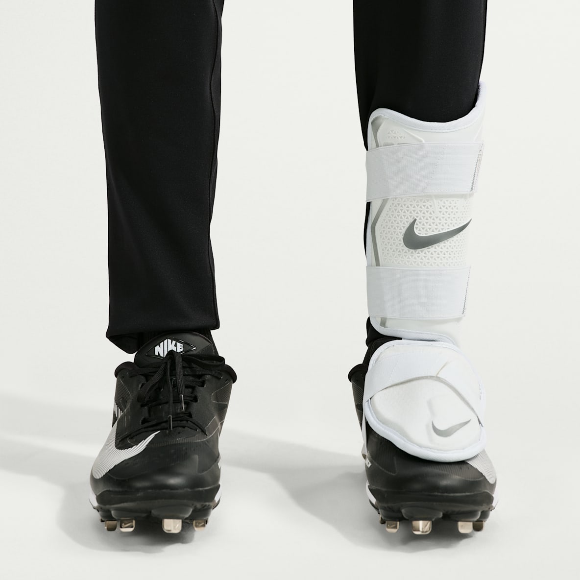 Nike Vapor Elite Protección de pierna para bateador de béisbol (zurdo)