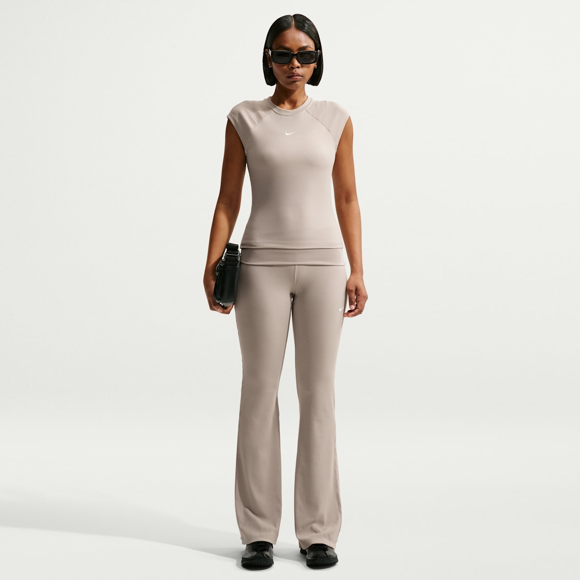 Nike Sportswear Chill Knit Women's Mid-Rise Tight Ribbed Trousers
