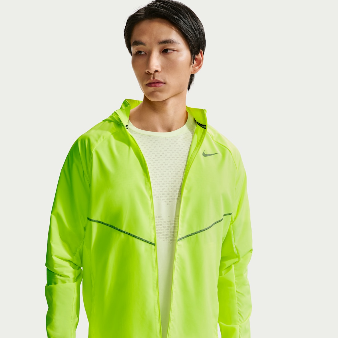 Nike Miler Men's Repel UV Protection Running Jacket