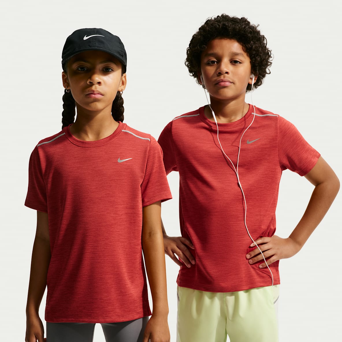 Nike Miler Playera de manga corta Dri-FIT para niños talla grande