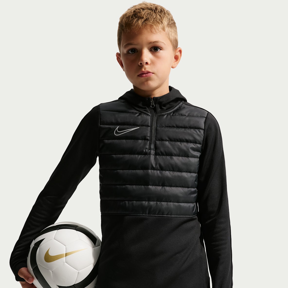 Nike Academy Winter Warrior Older Kids' Therma-FIT Football Drill Top