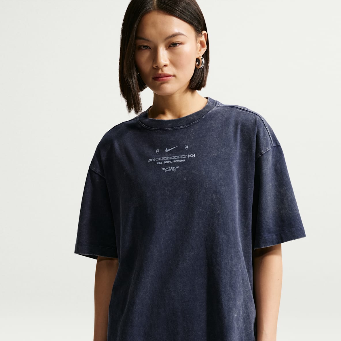 Nike Sportswear Classic Women's Oversized T-Shirt