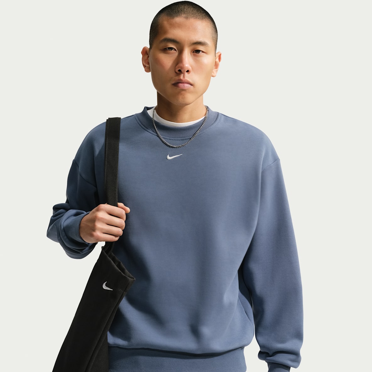 Nike Solo Fleece เสื้อวอร์มคอกลมผู้ชาย
