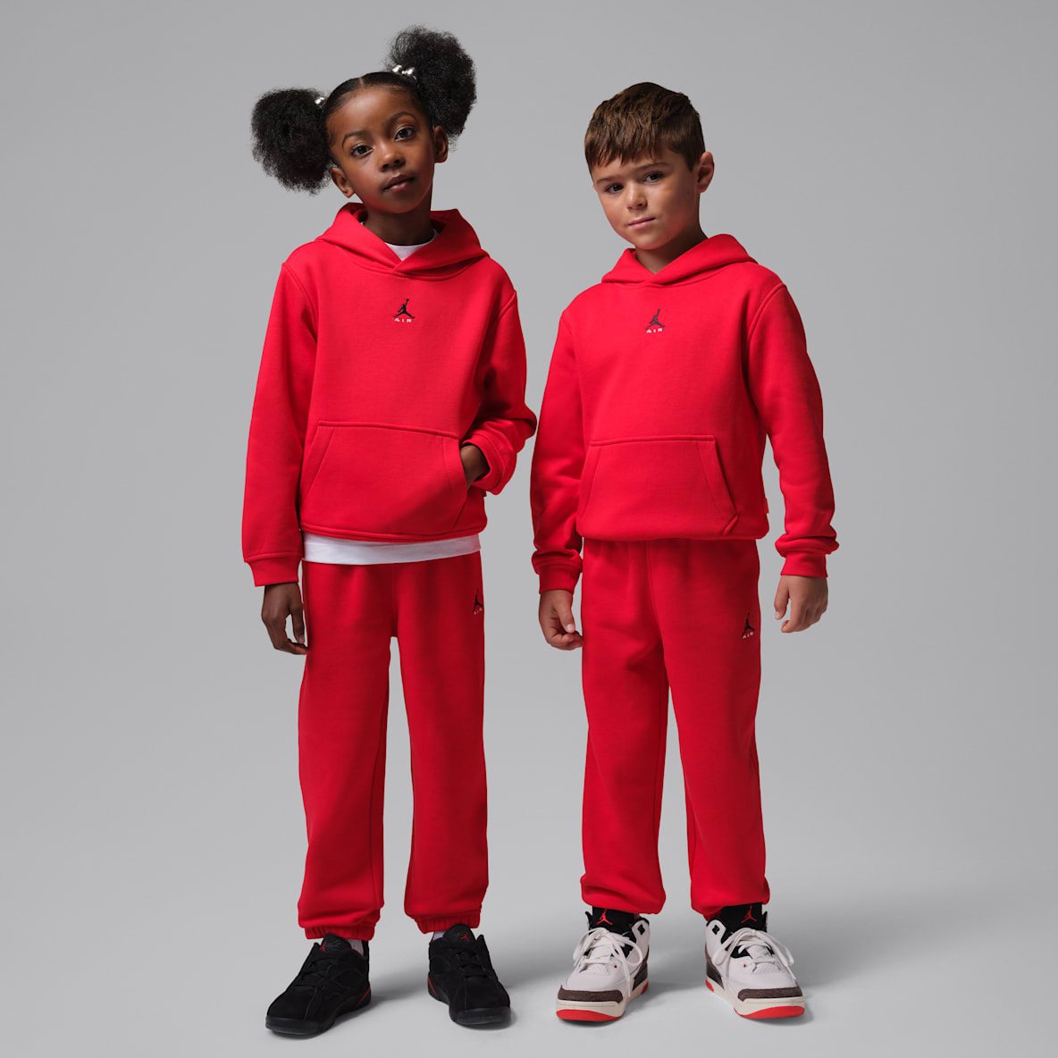 Jordan Brooklyn Fleece Conjunto de 2 piezas de sudadera con gorro sin cierre para niños talla pequeña