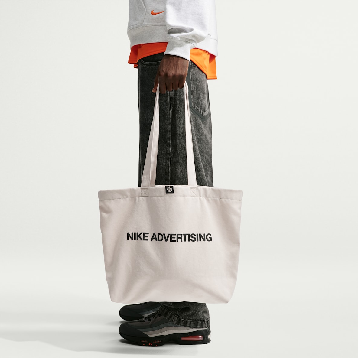 Nike Heritage "Your Message Here" Tote Bag (22L)