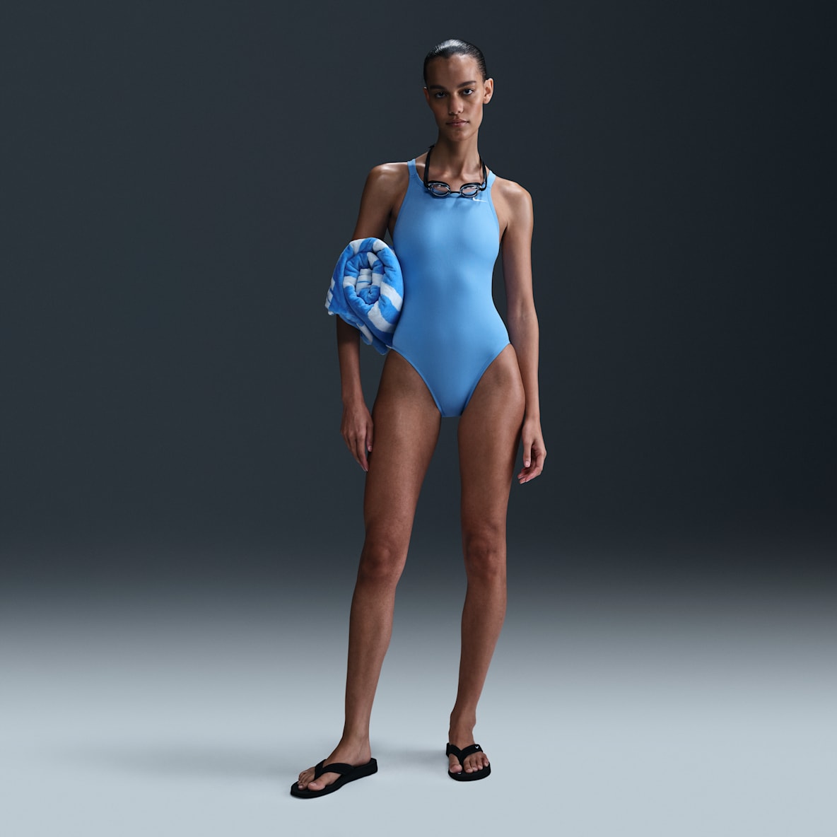 Nike Swim HydraStrong Essential Women's Fastback One Piece