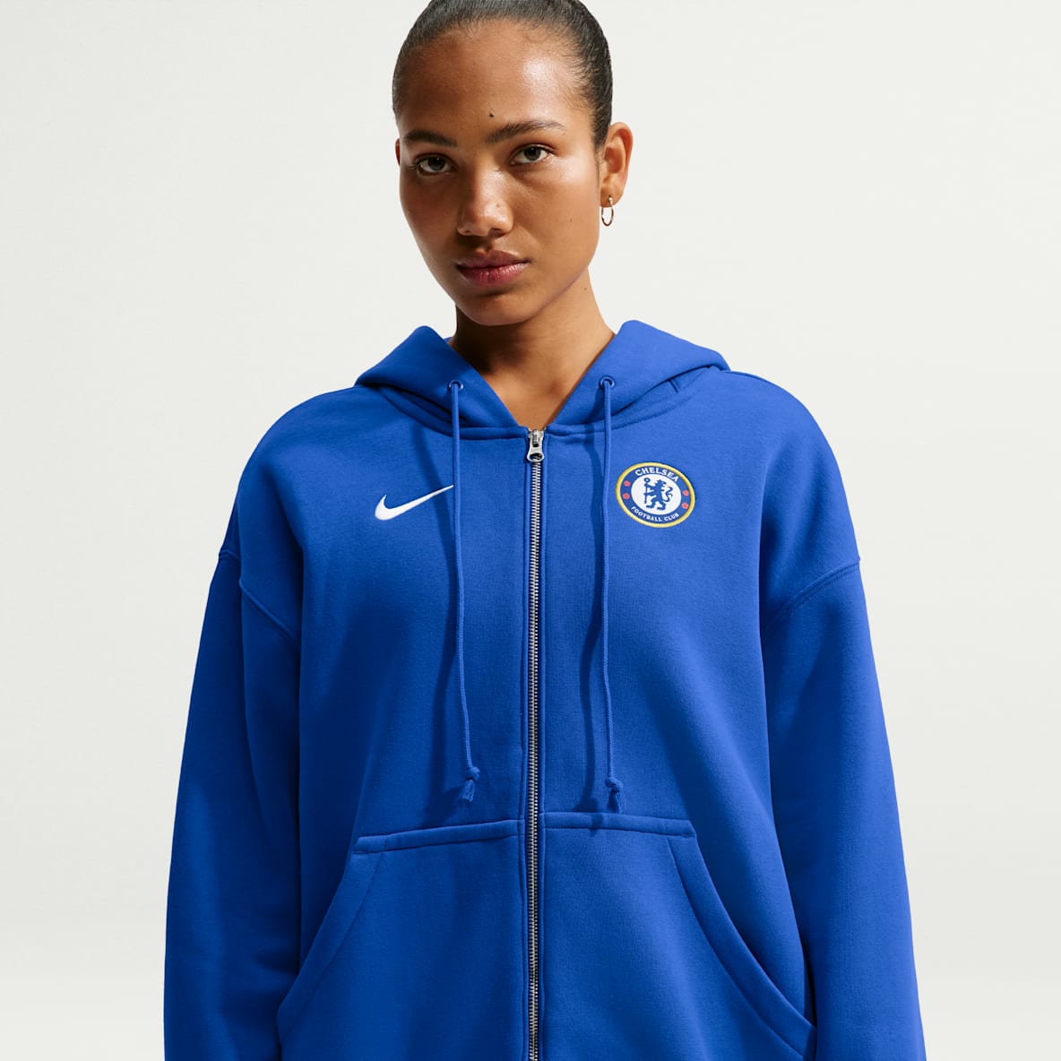 Chelsea FC Phoenix Fleece Nike Football Bol Kesimli Tam Boy Fermuarlı Kapüşonlu Kadın Üstü