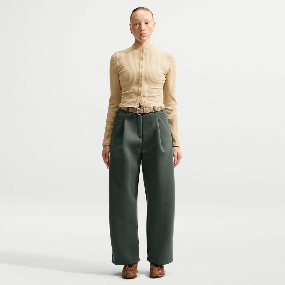 Nike Pre-Game Fleece Women's Loose Mid-Rise Trousers