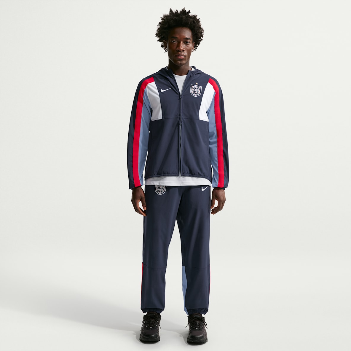 England Energy Pants de fútbol Nike Dri-FIT de tejido Woven para hombre