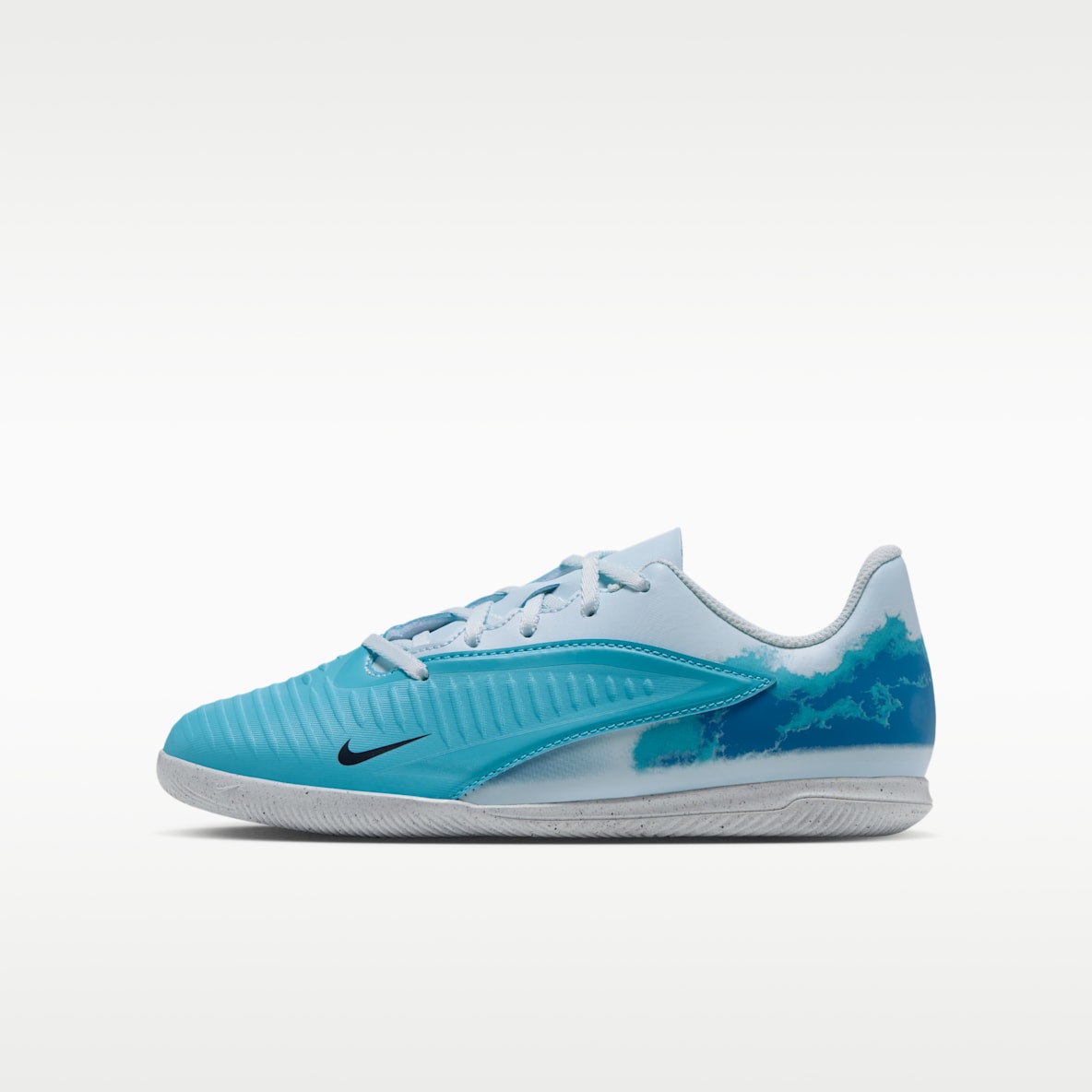 Nike Jr. Phantom 6 Low Club 'Erling Haaland' Older Kids' Indoor Court Low-Top Football Shoes
