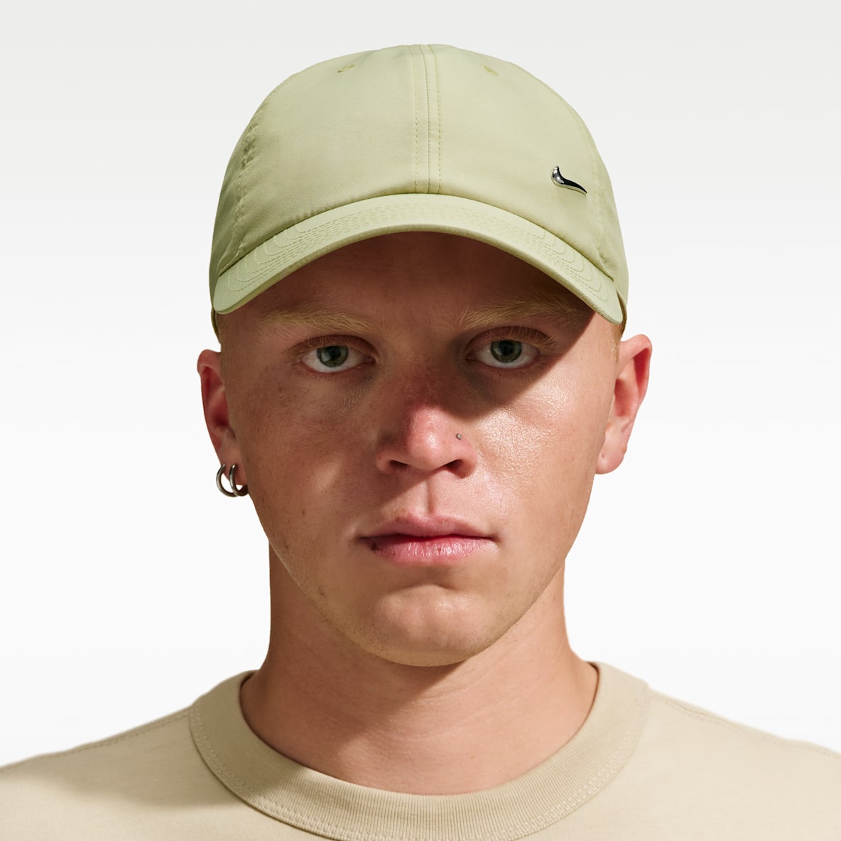Nike Dri-FIT Club Unstructured Metal Swoosh Cap
