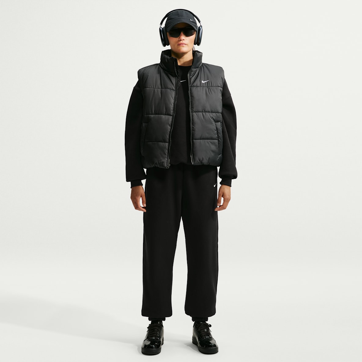 Nike Studio Fleece Medium Weight Women's High-Rise Oversized Cuffed Pants