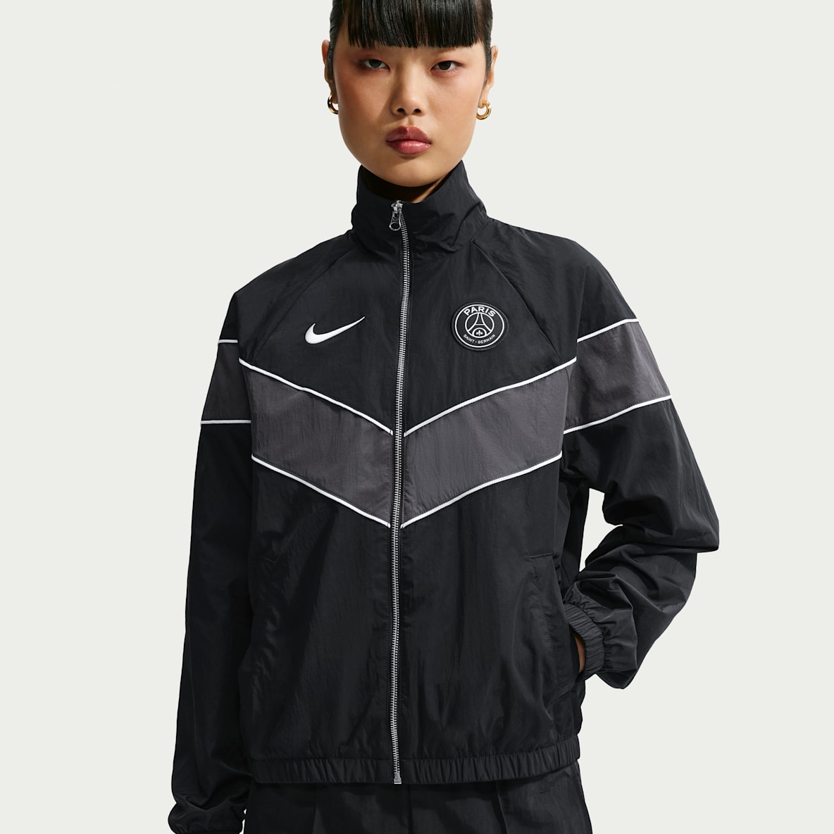 Paris Saint-Germain Windrunner Nike Football Webjacke mit UV-Schutz (Damen)