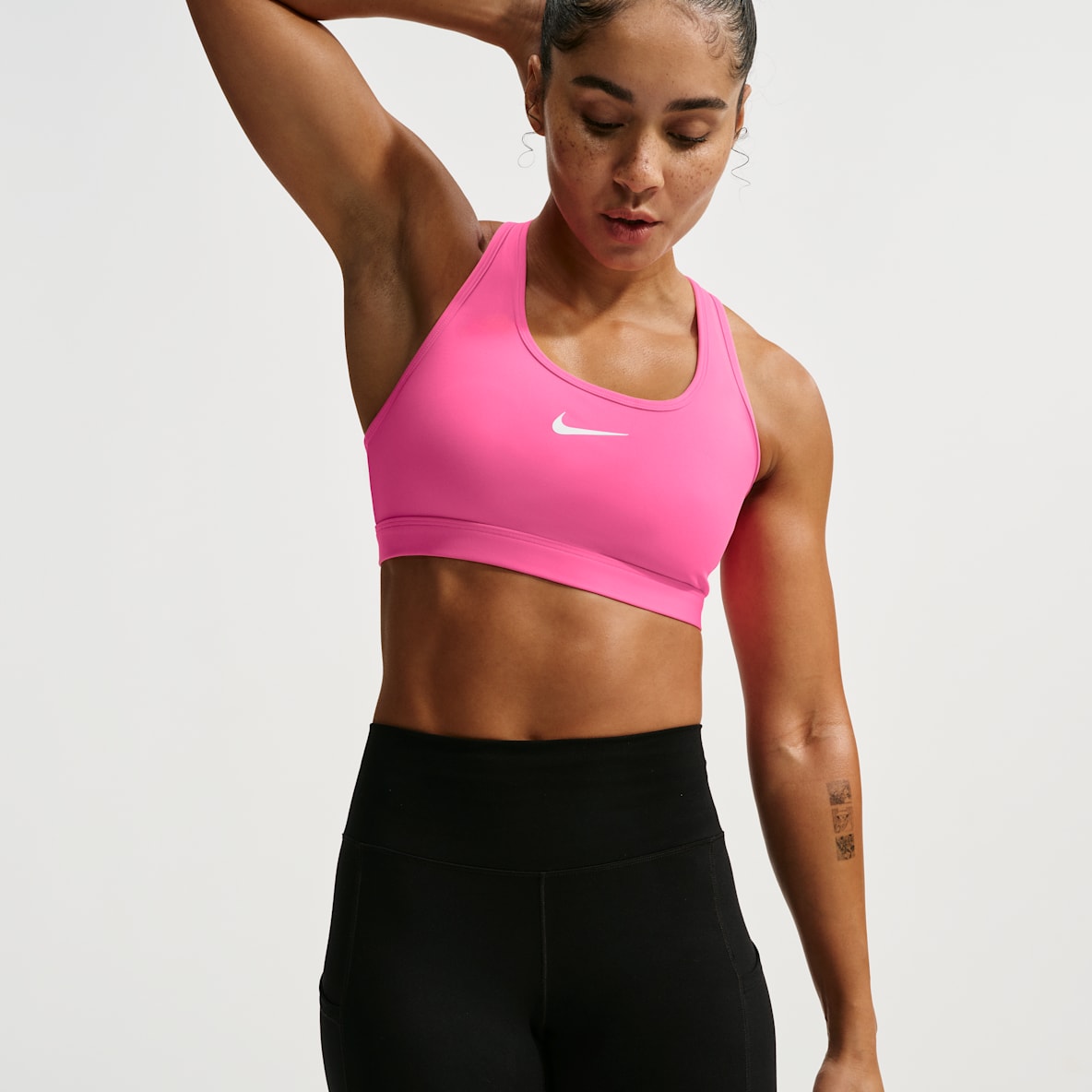 Nike Swoosh Women's Medium-Support Non-Padded Sports Bra