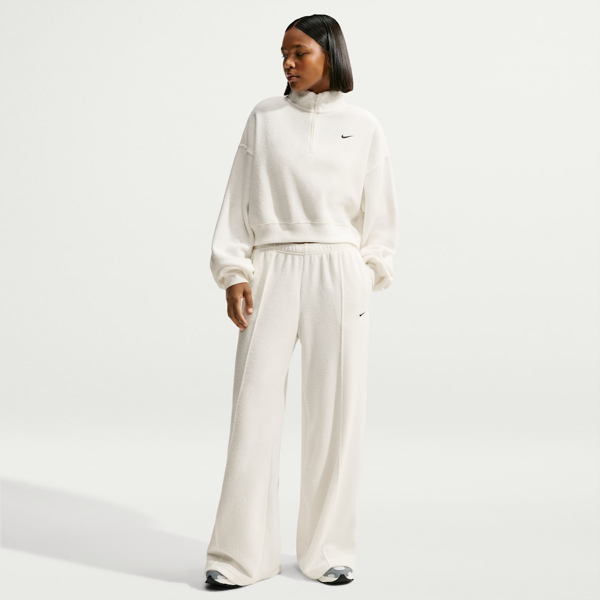 Nike Studio Fleece Medium-Weight Plush Pants de tiro medio y pierna amplia para mujer