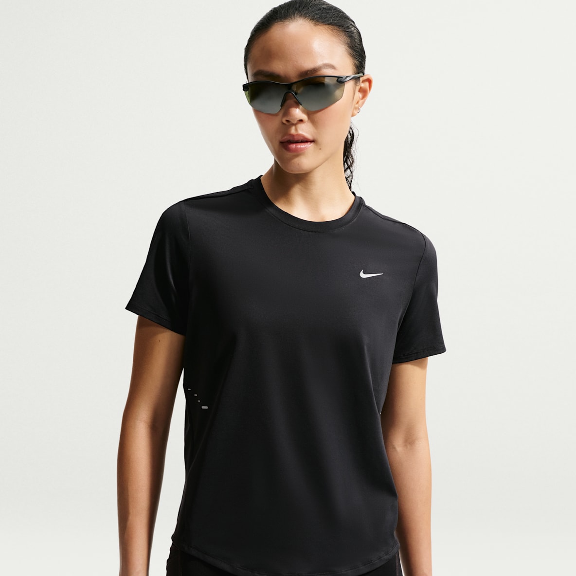 Nike Swift Dri-FIT kortermet løpeoverdel til dame
