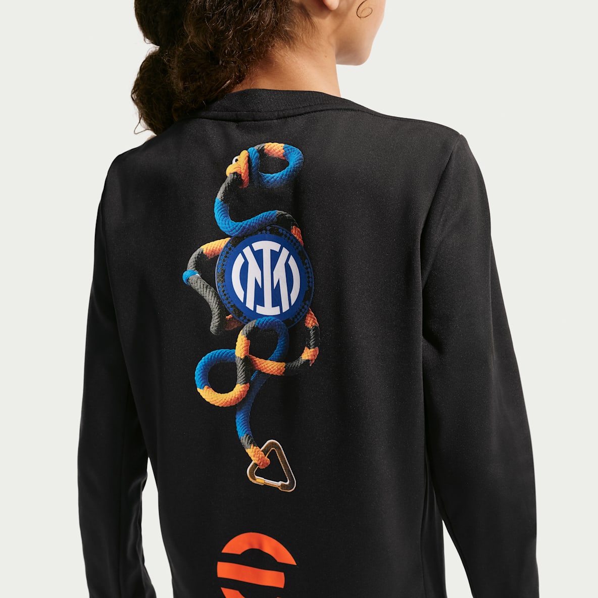 Inter Milan Academy Pro SE Nike ACG Dri-FIT Maç Öncesi Uzun Kollu Genç Çocuk Futbol Üstü