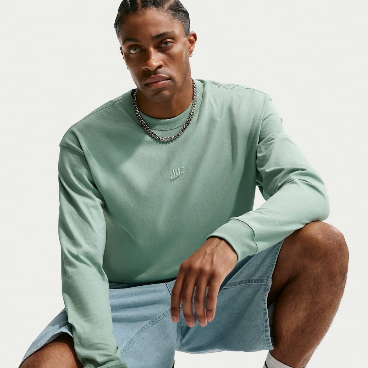 Nike Sportswear Premium Essentials Men's Long-Sleeve T-Shirt