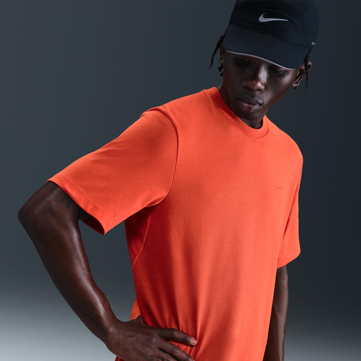 Nike Primary Men's Dri-FIT Short-Sleeve Versatile Top