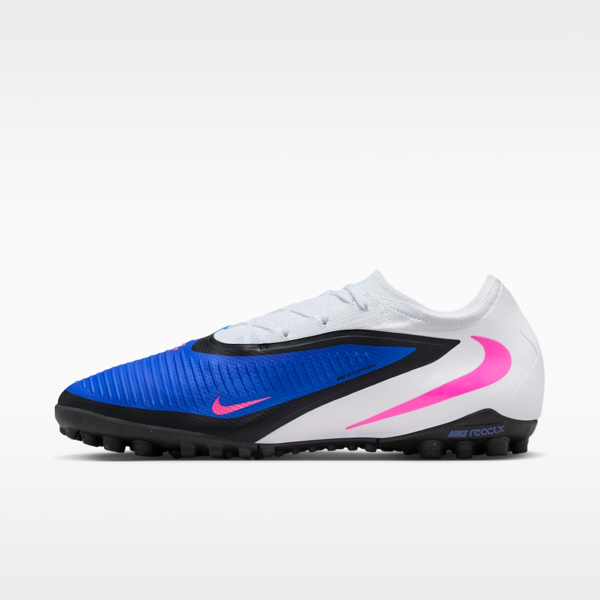 Nike Phantom 6 Low Pro Műfűre készült futballcipő