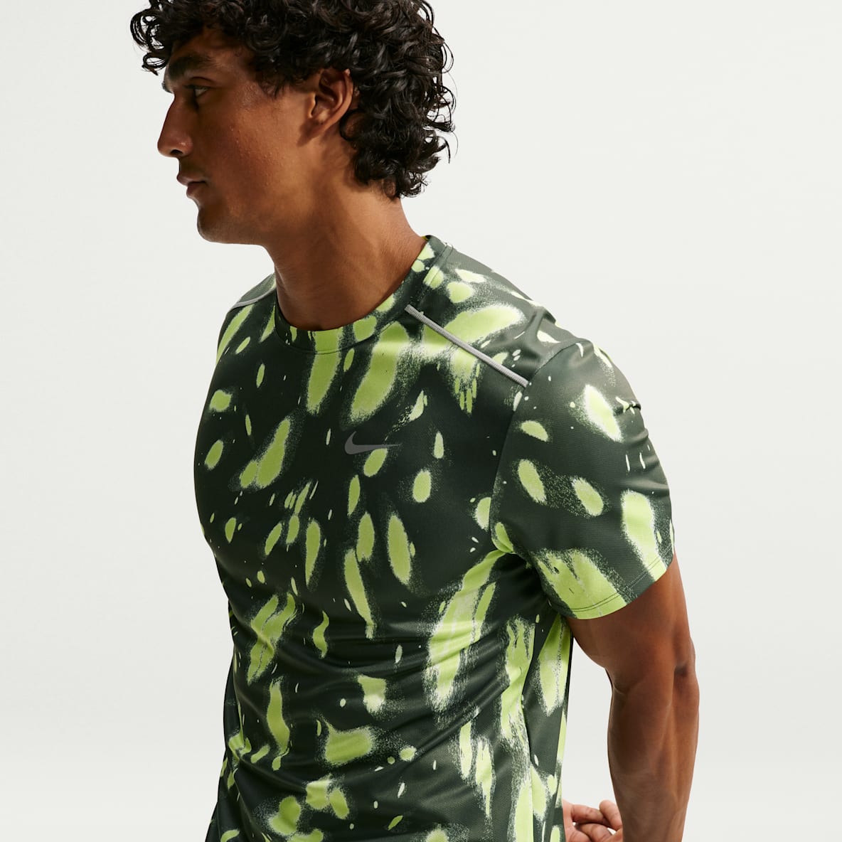 Nike Miler Dri-FIT Kurzarm-Laufoberteil mit UV-Schutz (Herren)